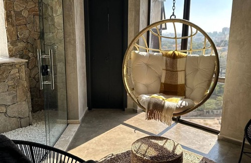 Vila Suzana Apartment | Romantic Duplex Rooftop Jacuzzi SPA (pet friendly!)