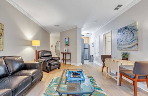 Historic District - North Condo | Romantic Condo in City Center- Wright Square Loft C