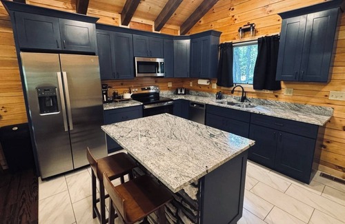 Logan Cabin | Romantic Luxury Cabin in the Hocking Hills