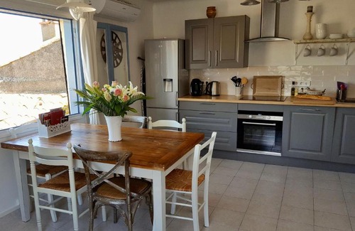 Meze House | Romantic Maison de Pecheur sparkling sea views