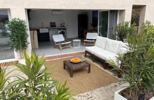 Begur Apartment | Romantic modern apartment private swimming pool 5 min walk from Begur Centre