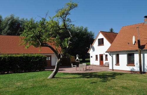 Ribnitz-Damgarten House | Romantic vacation home on the water with a dream view of the Fischland peninsula