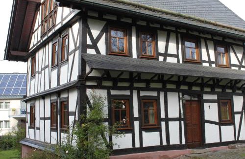 Frankweiler House | Romantisches Fachwerkhaus Zwischen Rhein Und Mosel