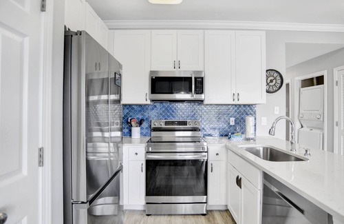Orange Beach Condo | Romar Lakes 202A ~ Outdoor Pool, Beach Access + $400 in FREE Activities Daily ~ Zoo/Parasail + More