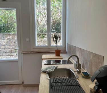 Faubourg North Apartment | Romarin - studio BSB/Godrans