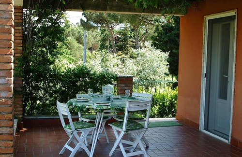 Zona XXVI Castel di Decima Apartment | Rome: Flat - 4 rooms for 4/5 persons: House with pool and garden
