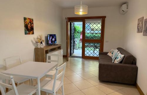 Corviale Apartment | Rome Giardino Segreto Holiday Home with private parking