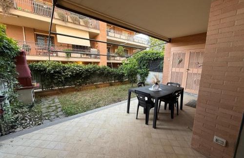 Corviale Apartment | Rome Giardino Segreto Holiday Home with private parking