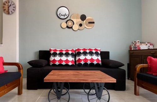 Polichrono Apartment | Rona Vista Suites cozy veranda