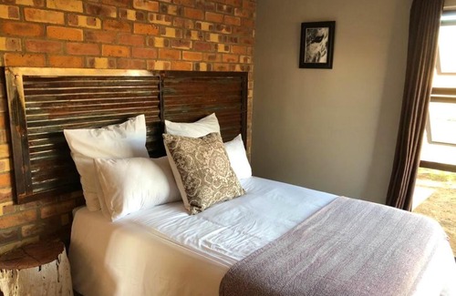 Steve Tshwete Apartment | Rondebosch Eco Cottages