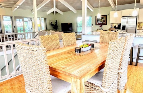 Kailua-Kona House | Roof deck views, hot tub, big kitchen, 3200sf, BBQ