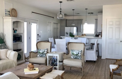 Port O Connor House | Rooftop deck -2 bedroom/2 bath home with panoramic water view of Port O’Connor!