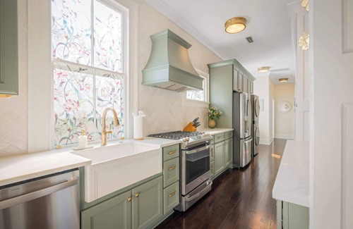 Cannonborough Elliotborough House | Rooftop & Hot Tub + Parking - 3 Blocks to King!