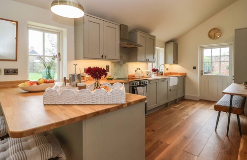 Saxmundham Cottage | ROOKERY COTTAGE, family friendly, with open fire in Saxmundham