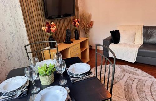 Liverpool House | Room 1 Shared House 10 min from Center