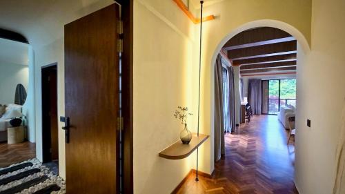 Tanah Rata Apartment | Room 11 by 10 Mentigi