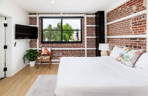 Townsite Hotel | Room 205 | The Brick Boutique Hotel