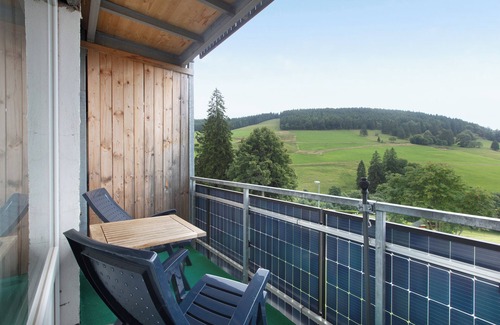 Todtnauberg Apartment | Room '4' with mountain view, shared terrace and Wi-Fi