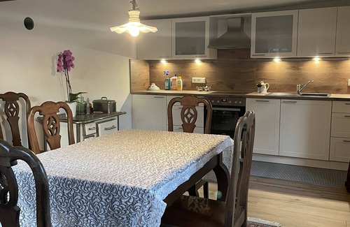 Ortenberg Apartment | Room 4 with Shared Garden and Wi-Fi
