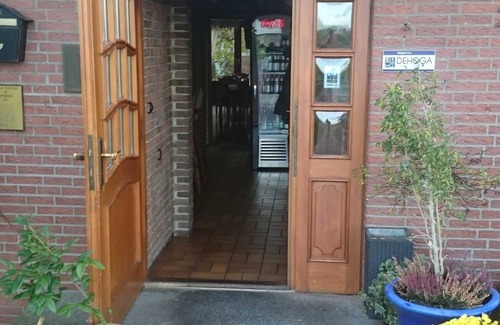 Jork House | Room 8 Extra bed possible - restaurant and hotel From land to sea