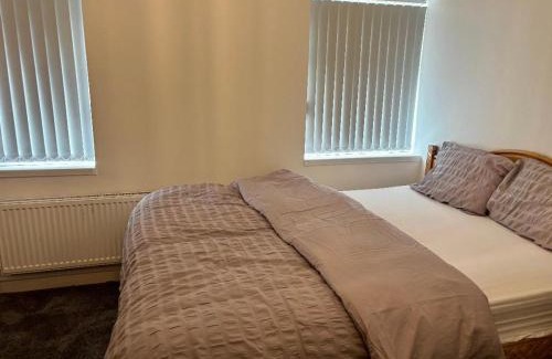Cradley Apartment | Room A in Selborne