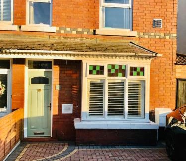 Wellington House | Room at Private House with Private Bathroom