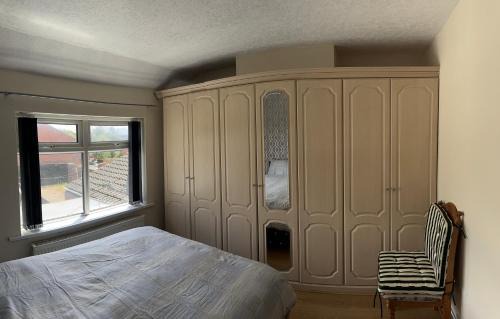 Birmingham House | ROOM B, Comfortable Double Room with shared spaces