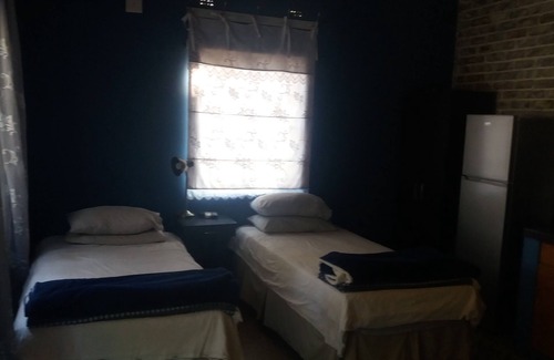 Lephalale House | Room-confortable Farmhouse in Limpopo Pr