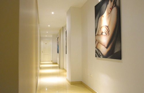 Martano Apartment | Room 'Elpis' with Wi-Fi and Air Conditioning