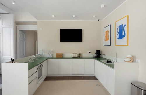 Naples City Centre Apartment | Room 'Family Vista Citta' with Balcony, Wi-Fi and Air Conditioning