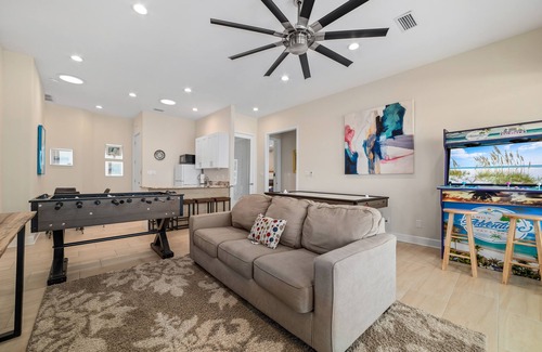 Pensacola Beach House | Room for everybody! Gulf Front w/GameRoom!