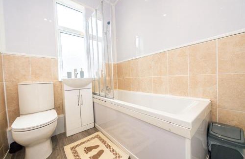 Anfield House | Room in Anfield