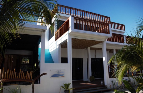 Thulusdhoo Island House | Room in B&B - Master Suite Family Room With Views of the Ocean