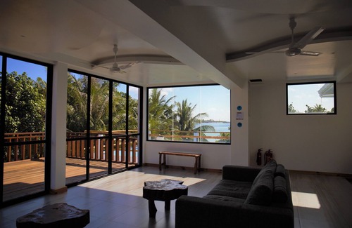 Thulusdhoo Island House | Room in B&B - Master Suite Family Room With Views of the Ocean