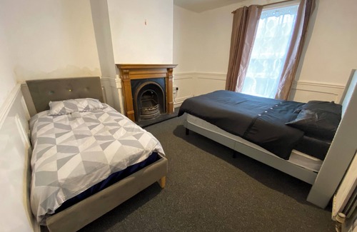 King's Lynn House | Room in Lodge - Southgate Lodge - Single-twin, Double and Family Rooms