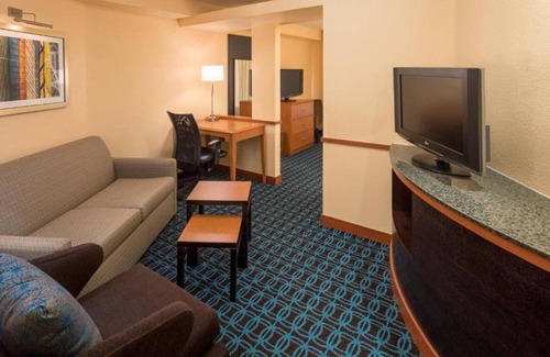 Bridgeton House | Room in Portland, Oregon, minutes from PDX and downtown