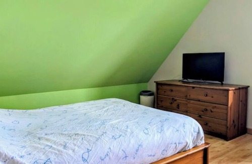 Saint-Denis-les-Ponts Bed & Breakfast | Room in villa with pool