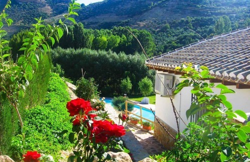 Castril House | Room 'La Parra Habitación' with Mountain View, Shared Terrace and Wi-Fi