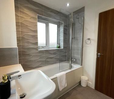 Peterborough House | Room No 2 in shared house