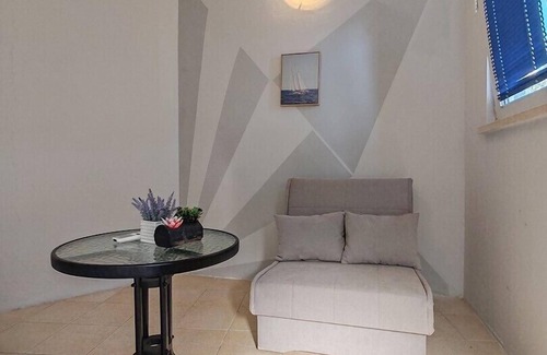 Neum Apartment | Room nr. 2 for three people