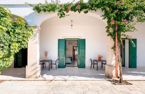 Castromediano Apartment | Room 'San Biagio - Deluxe 9' with Shared Pool, Wi-Fi and Air Conditioning