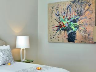 Laksmana House | Room & Vespa 4 - Central Seminyak Near Beach
