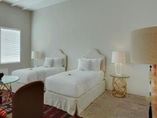 Laksmana House | Room & Vespa 4 - Central Seminyak Near Beach