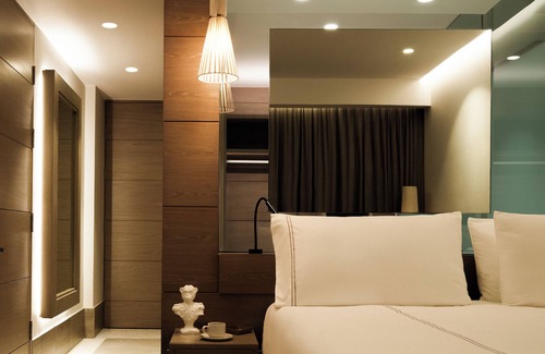 Playa Mujeres Hotel | Room w/Balcony facing the Sea in Tranquil Beachfront Resort w/Outdoor Pools