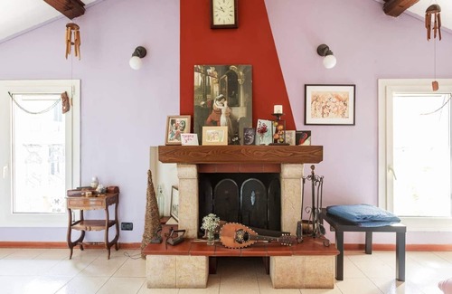 San Donato-San Vitale House | Room with private bathroom, separate entrance