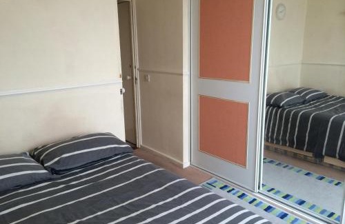 Riverside House | Room with wifi near tube