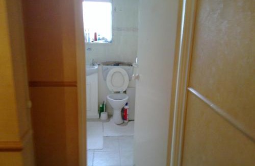 Riverside House | Room with wifi near tube
