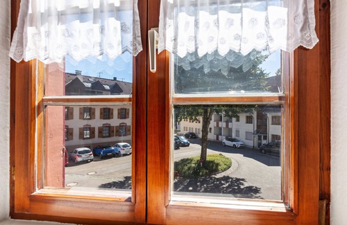 Schoenau im Schwarzwald Apartment | Room 'Zimmer 1' with Shared Terrace, Shared Garden and Wi-Fi