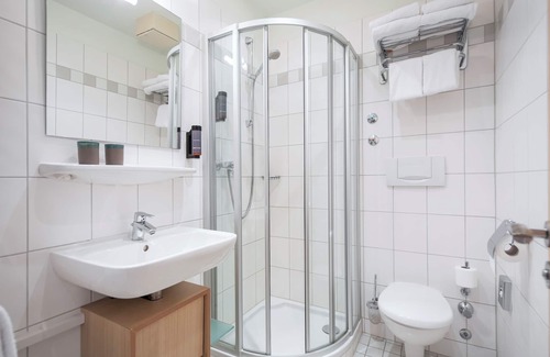 Lohr am Main Hotel | Roomingtons Franziskushöhe Lohr