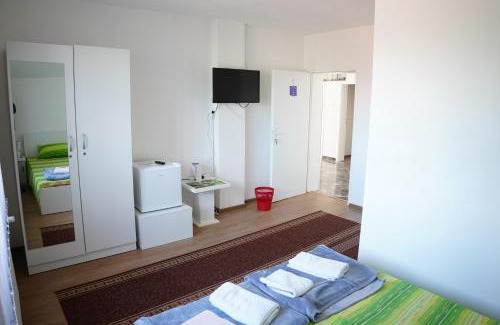 Kladovo House | Rooms Busujok